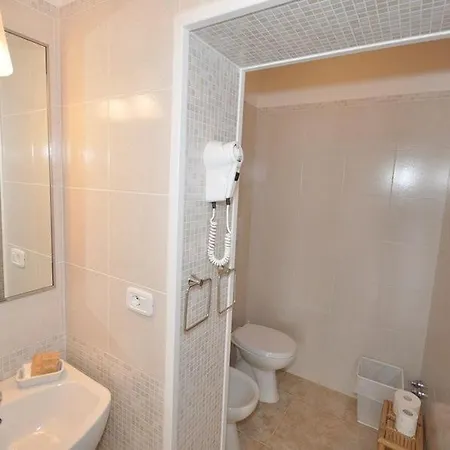 Apartment Castiglione Del Lago Sleeps 4