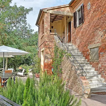 Castiglione Del Lago Sleeps 4