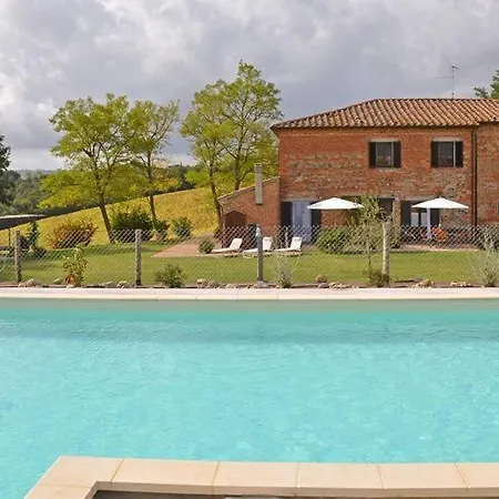 Castiglione Del Lago Sleeps 4